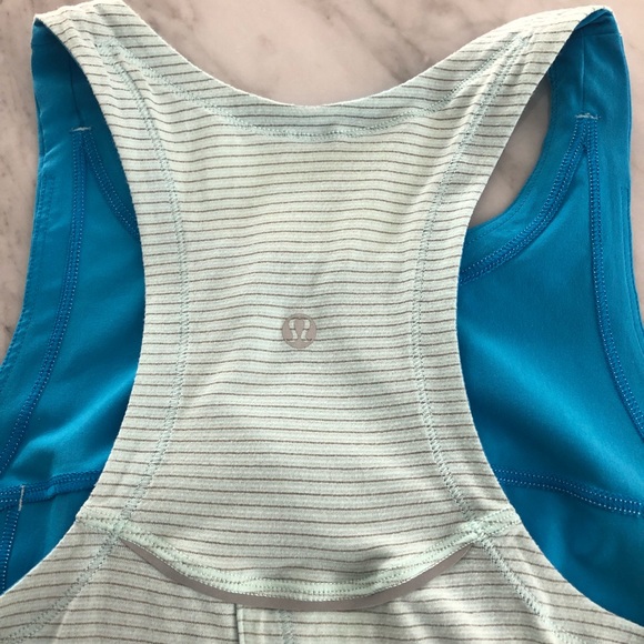 Lululemon open back Tank 4 - Picture 2 of 3